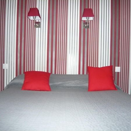 Hotel - Restaurant Saint Jacques Блоа Екстериор снимка
