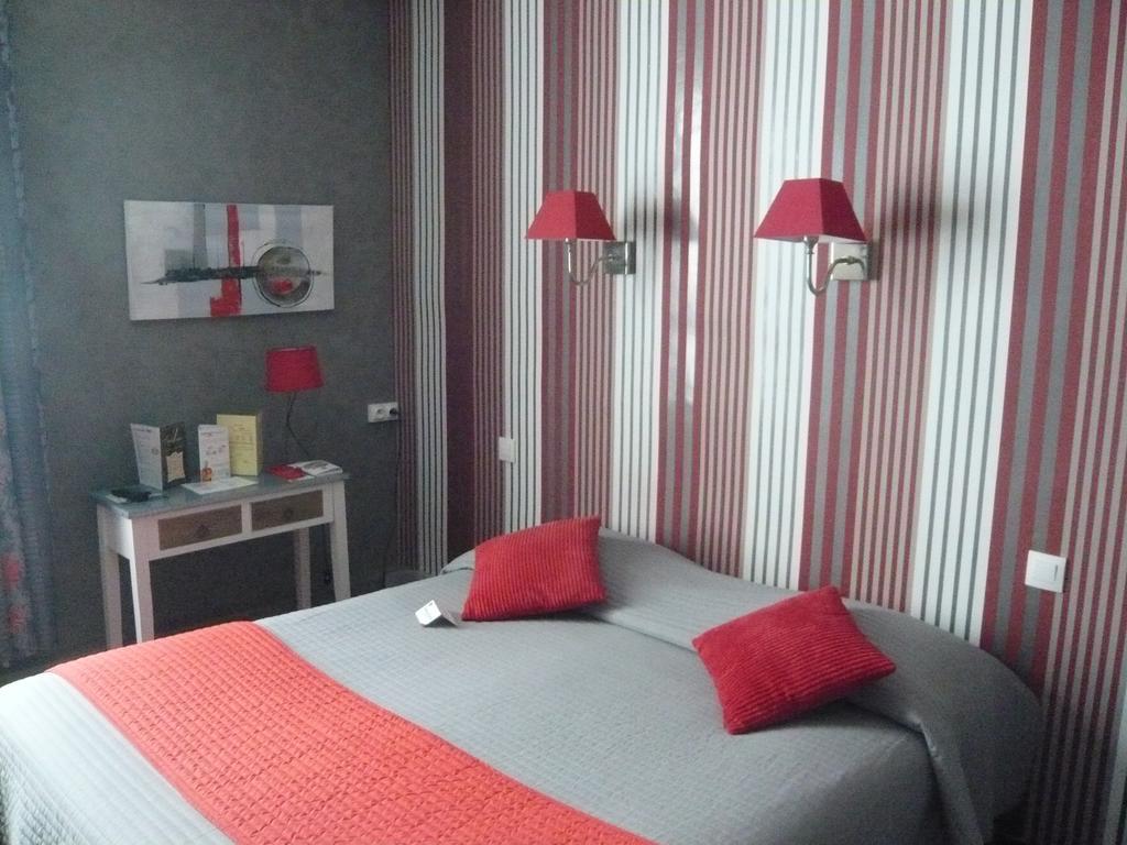 Hotel - Restaurant Saint Jacques Блоа Екстериор снимка